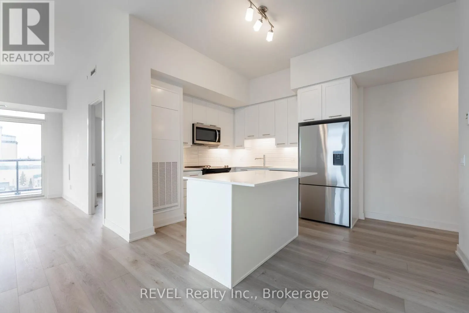 402 - 385 WINSTON ROAD, #402