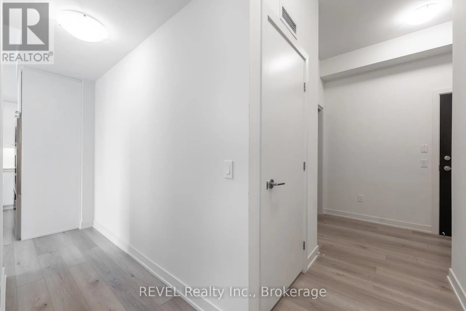402 - 385 WINSTON ROAD, #402