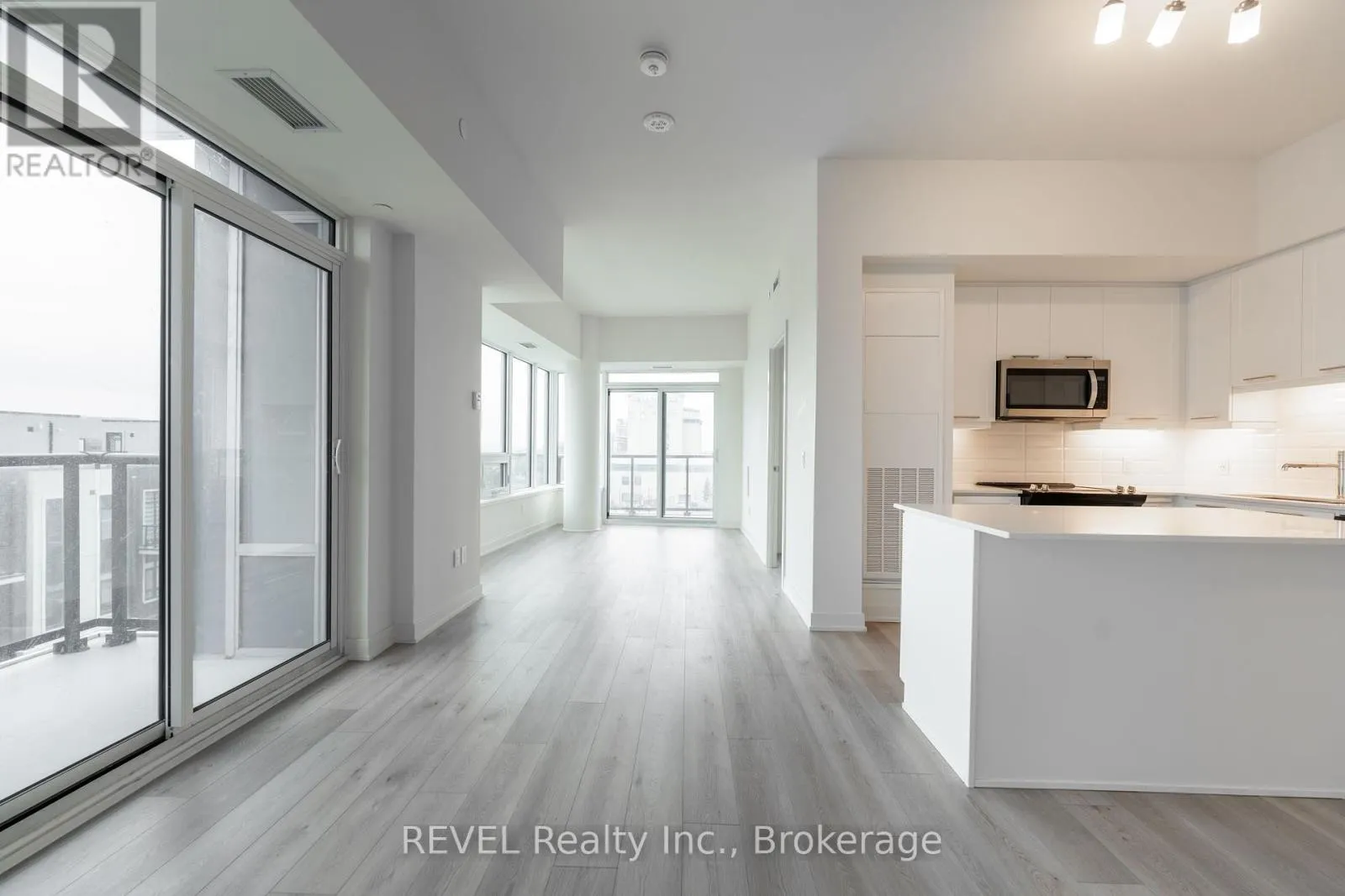 402 - 385 WINSTON ROAD, #402