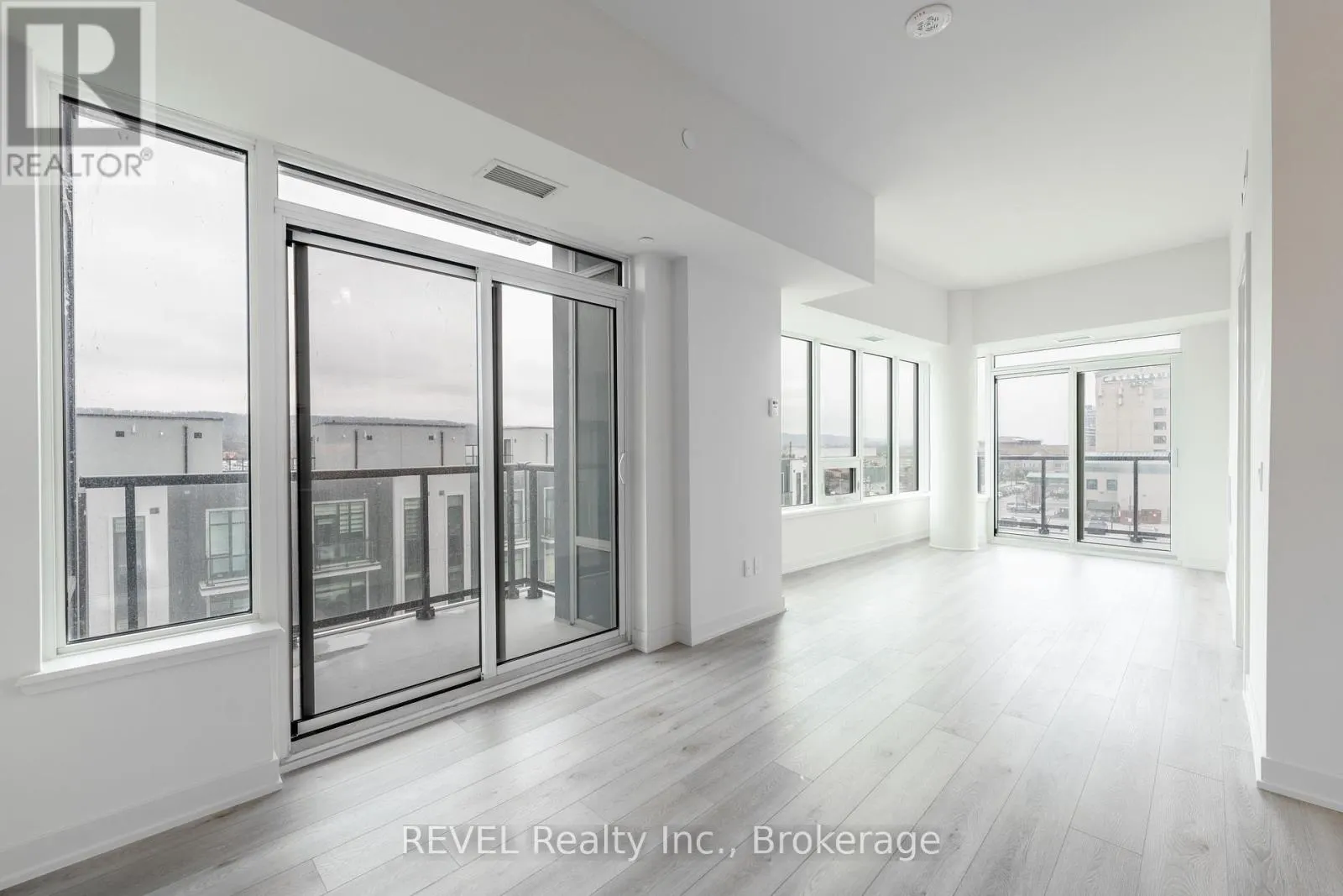 402 - 385 WINSTON ROAD, #402