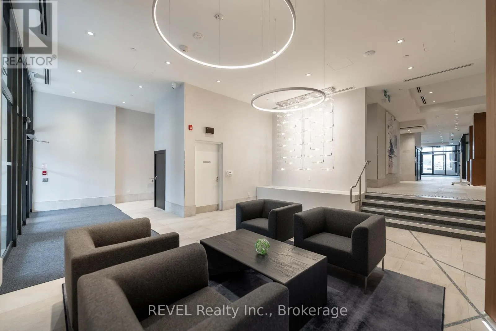 402 - 385 WINSTON ROAD, #402