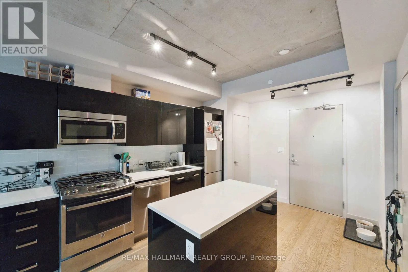 312 - 224 LYON STREET N