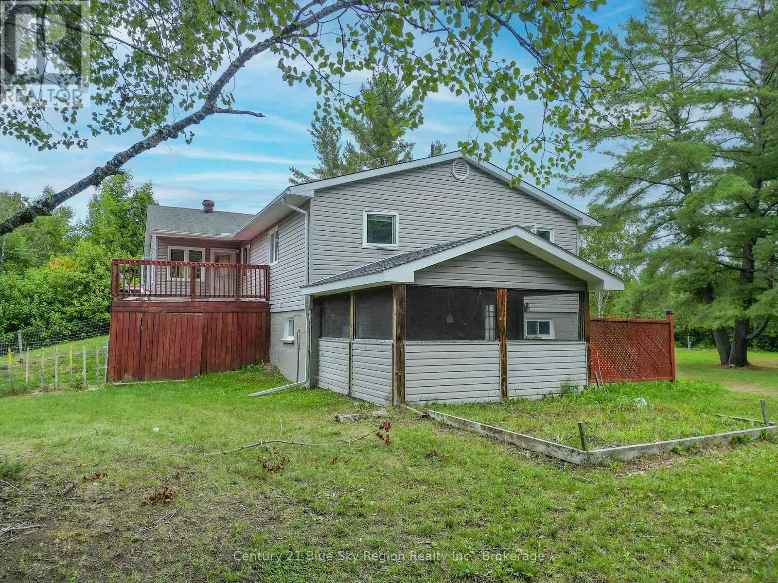 525 MAPLE ROAD