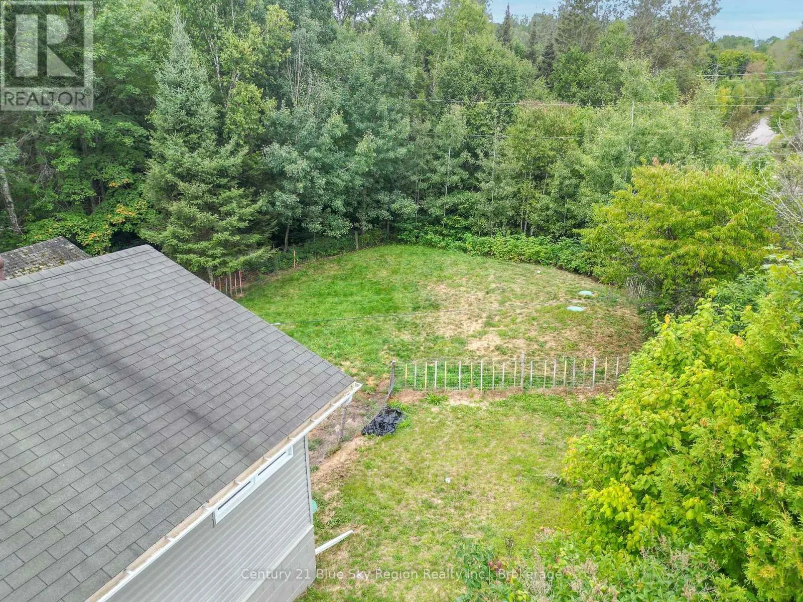 525 MAPLE ROAD