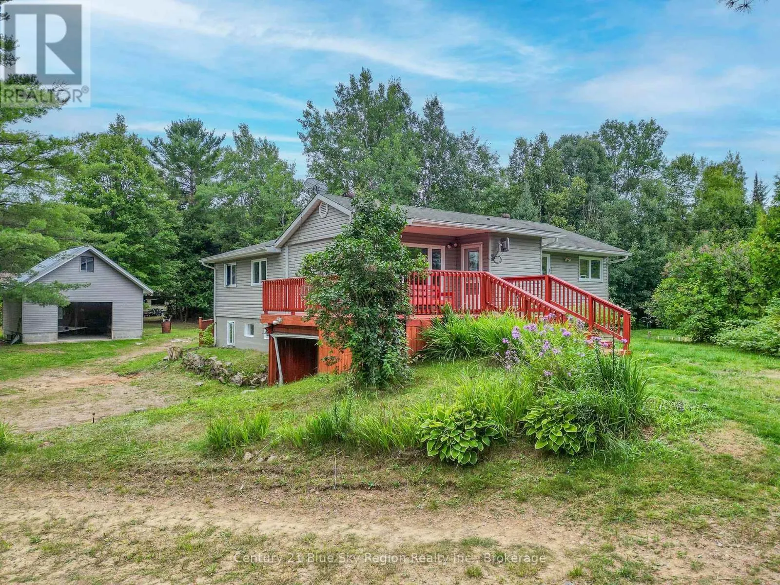 525 MAPLE ROAD