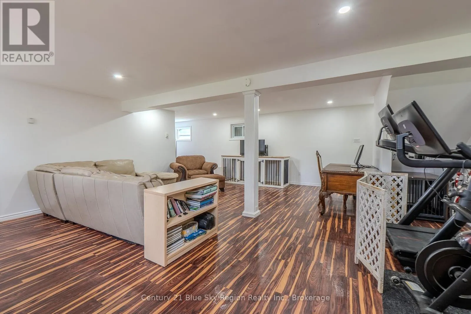 525 MAPLE ROAD