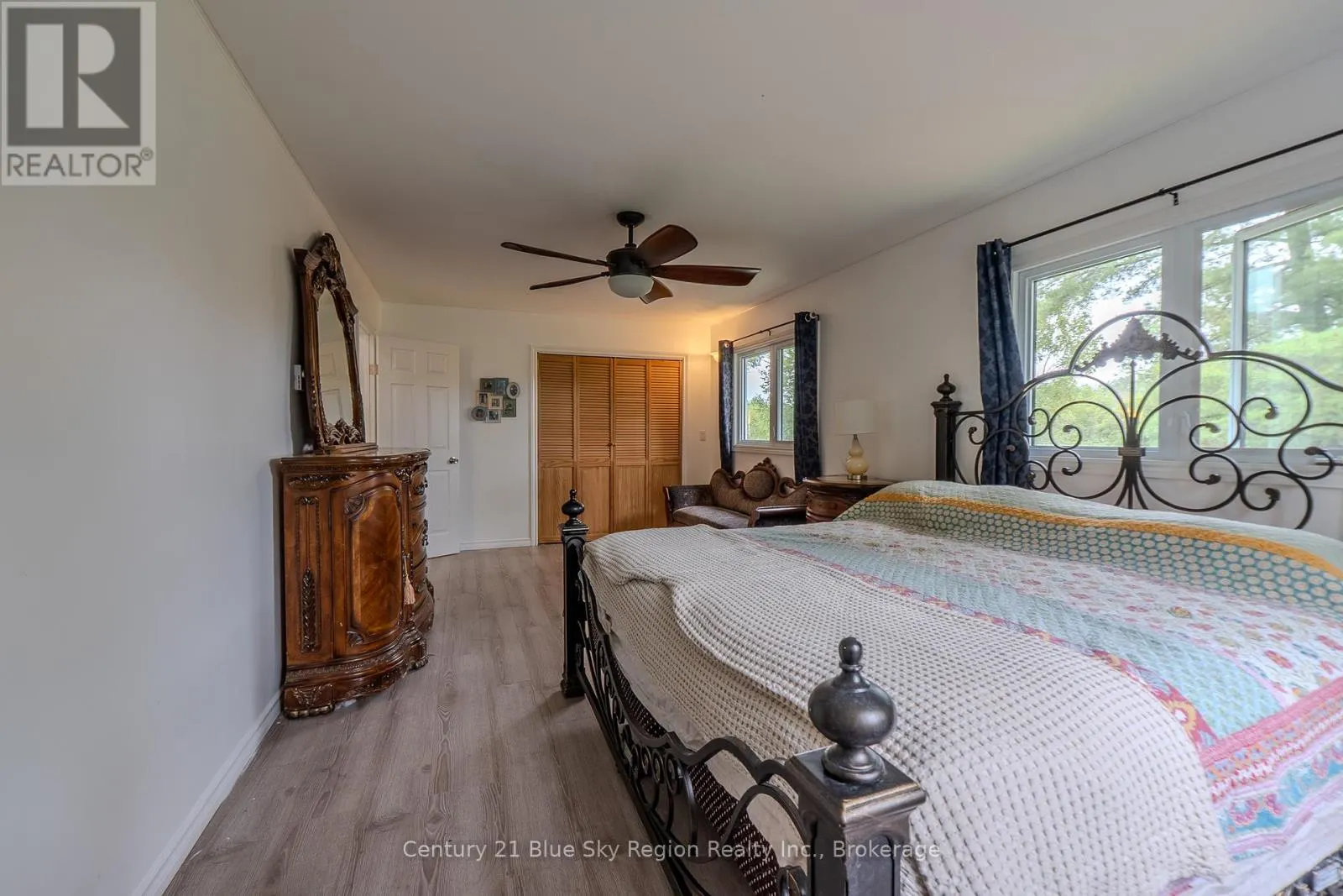 525 MAPLE ROAD