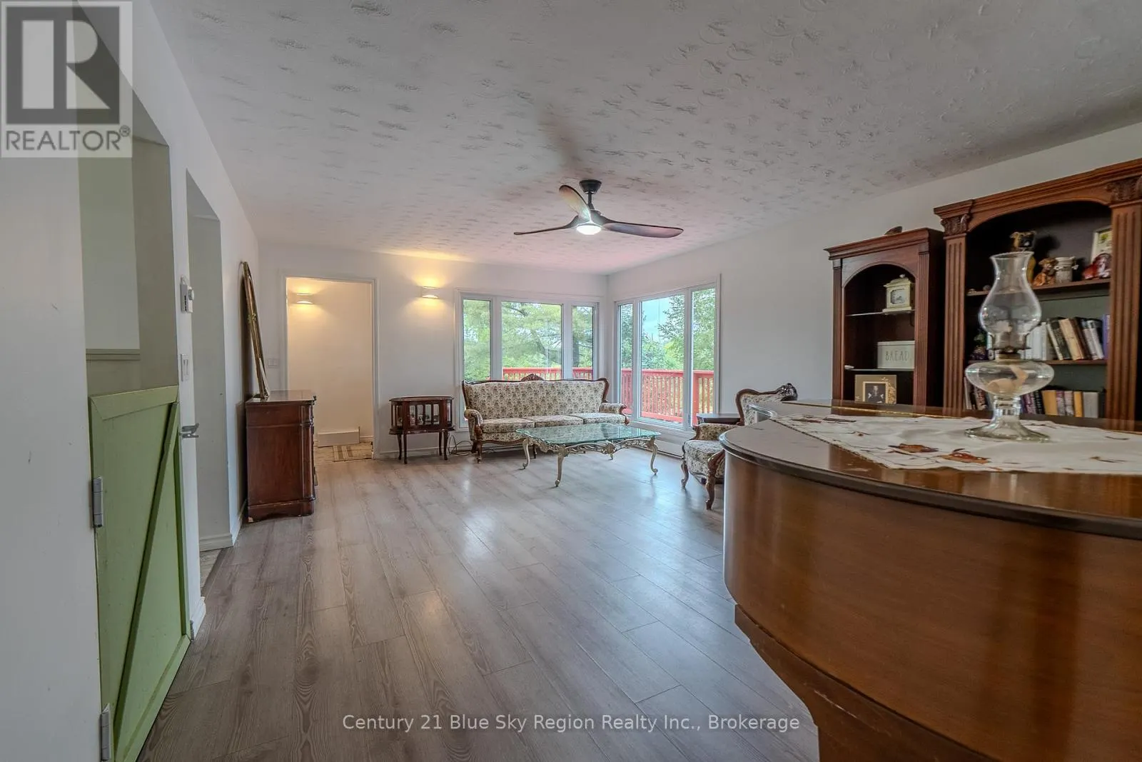 525 MAPLE ROAD