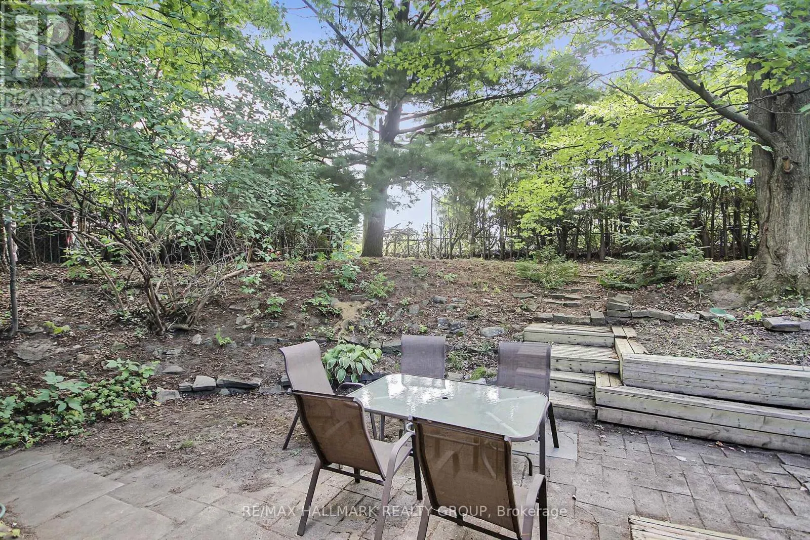 40 FOOTHILLS DRIVE