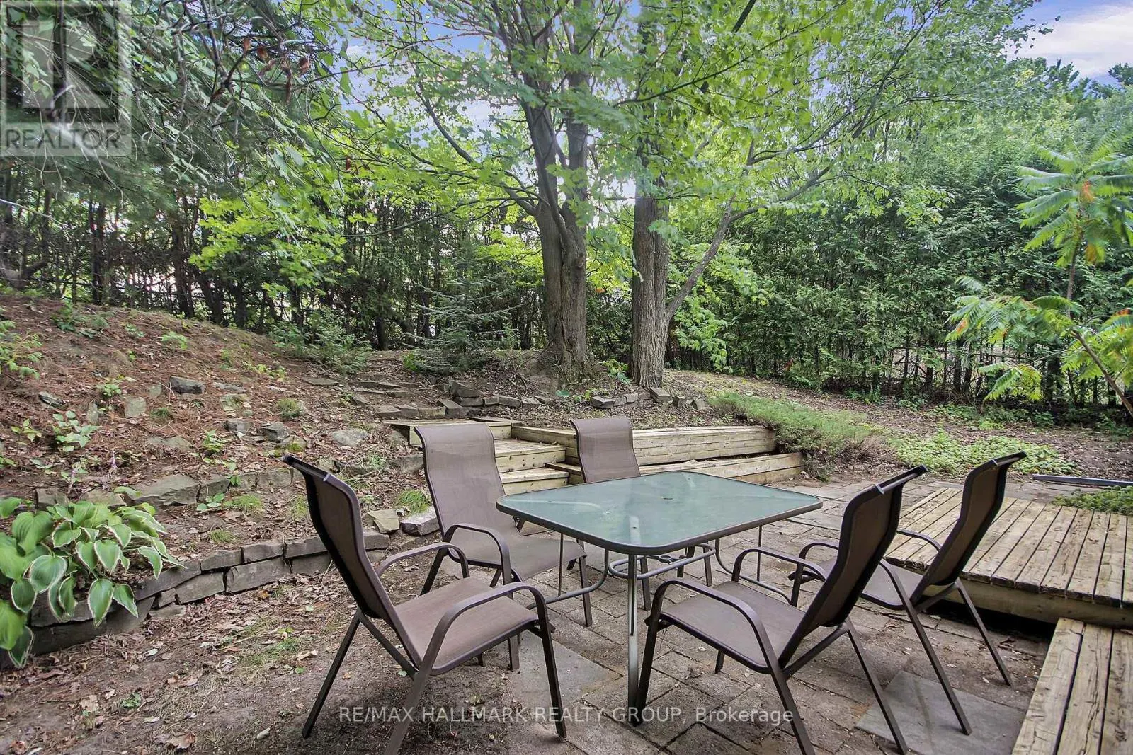 40 FOOTHILLS DRIVE