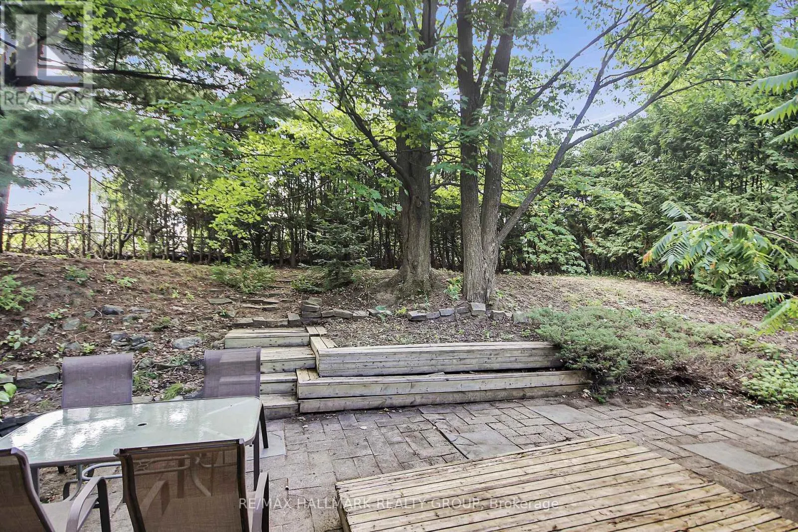 40 FOOTHILLS DRIVE