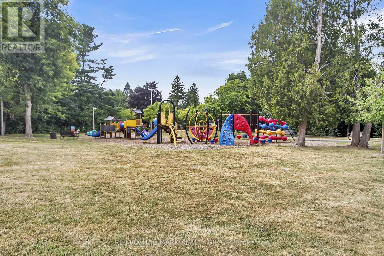 40 FOOTHILLS DRIVE