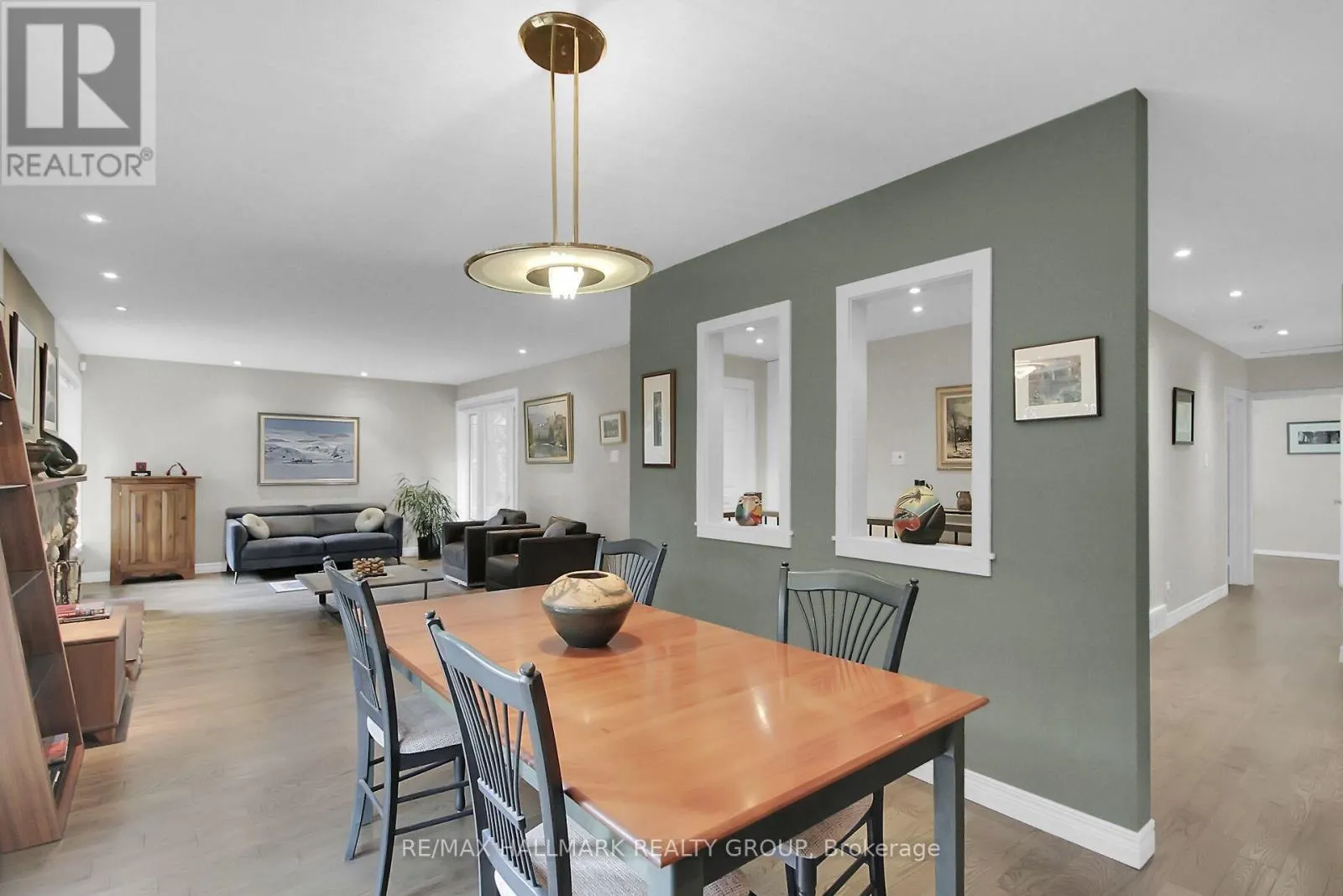 40 FOOTHILLS DRIVE