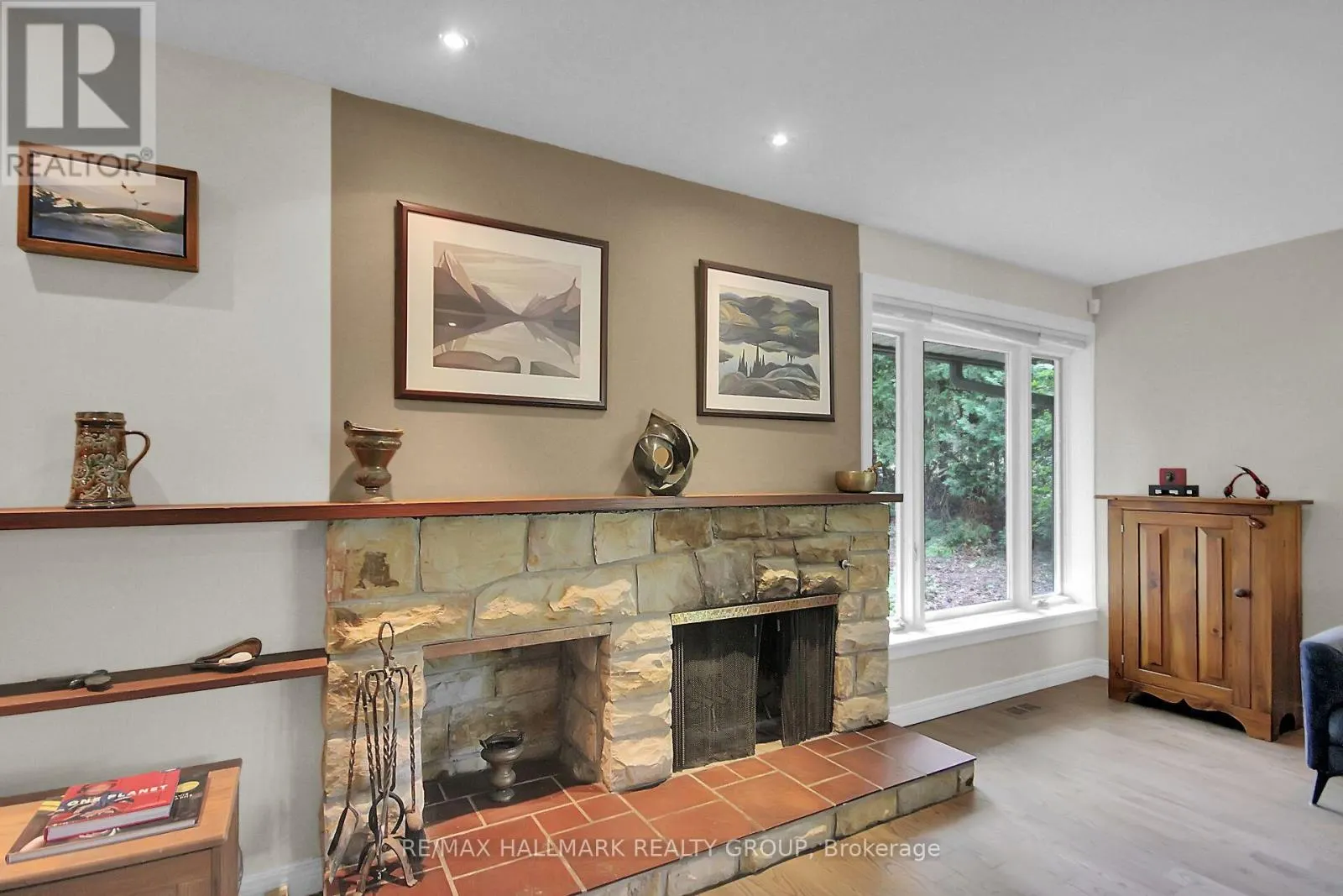 40 FOOTHILLS DRIVE