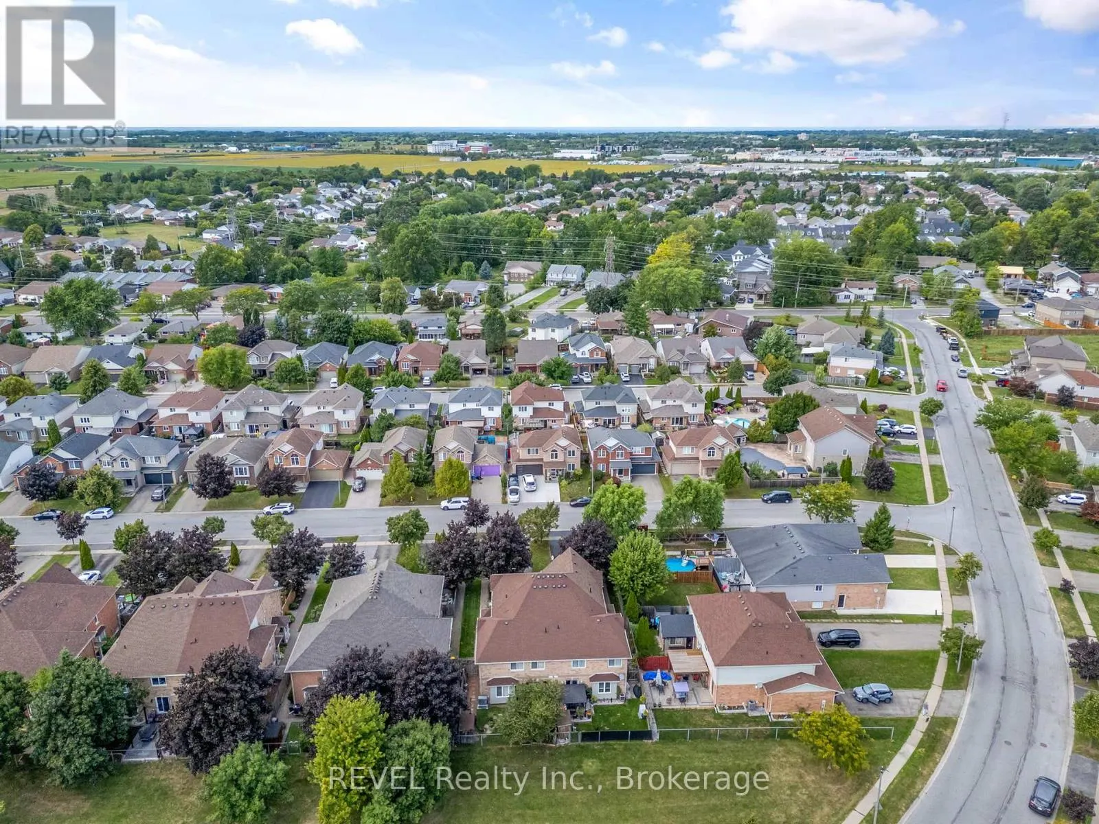 A - 20 BROWN DRIVE, #A