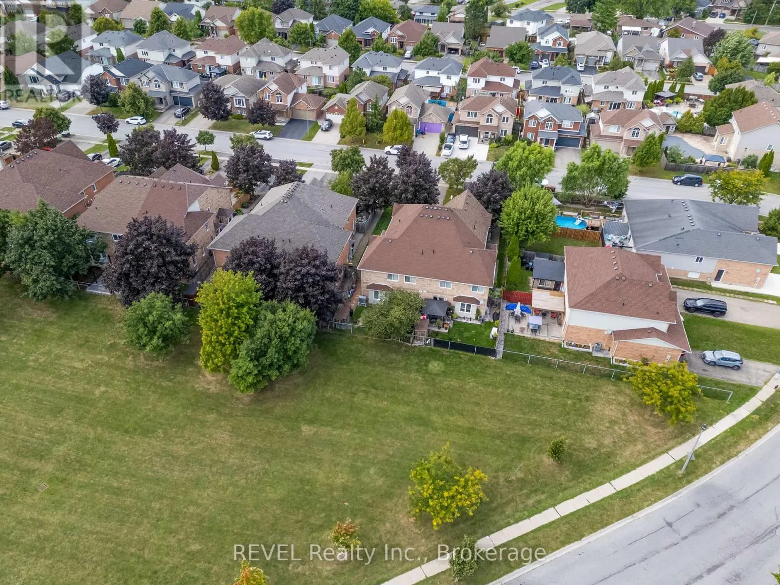 A - 20 BROWN DRIVE, #A