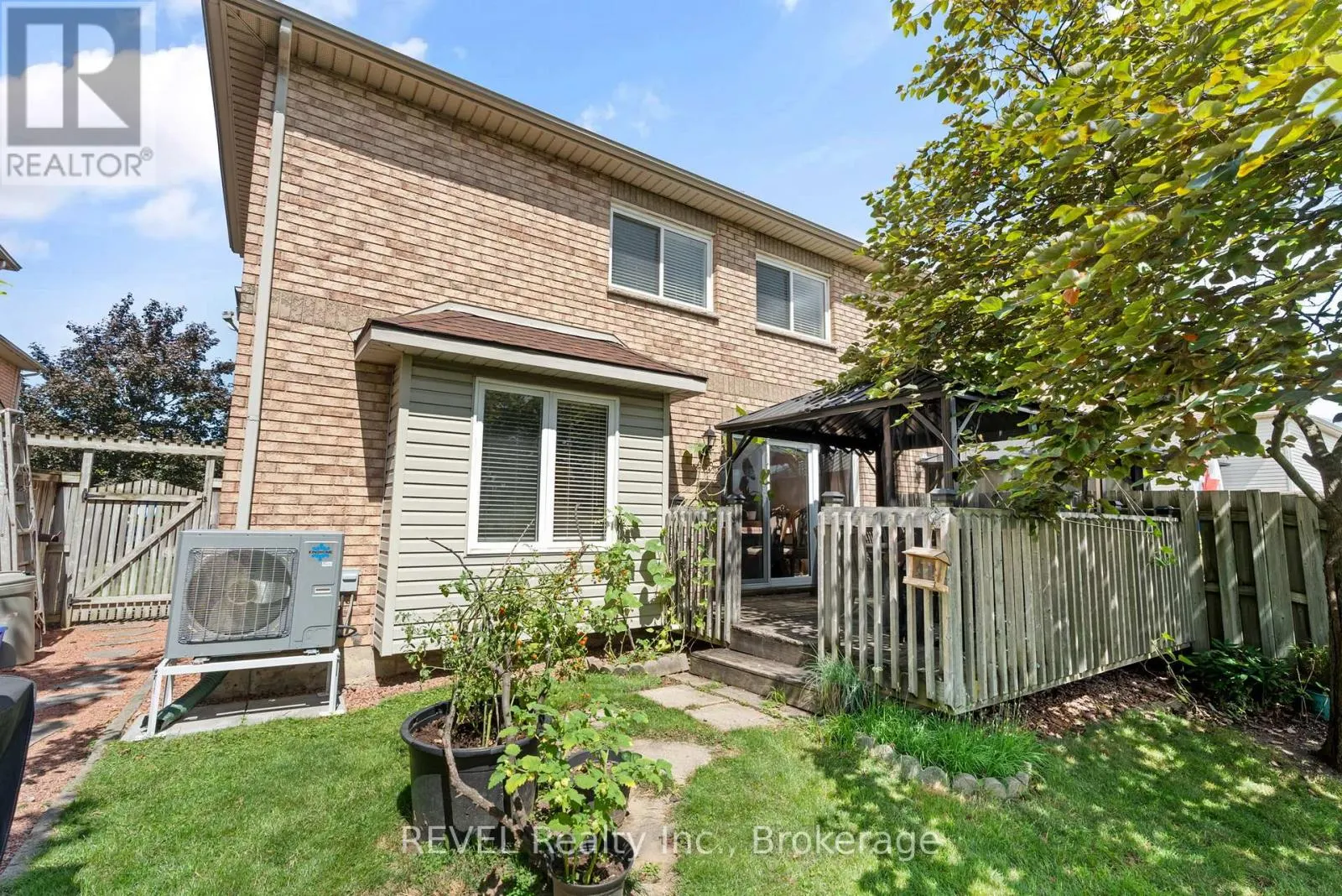 A - 20 BROWN DRIVE, #A