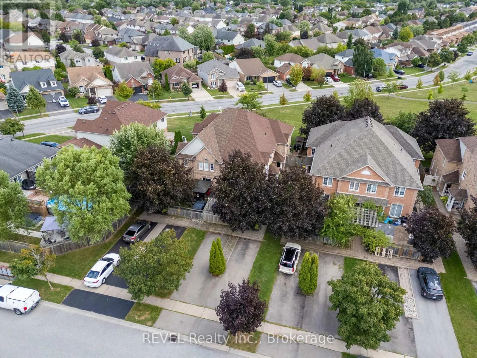 A - 20 BROWN DRIVE, #A