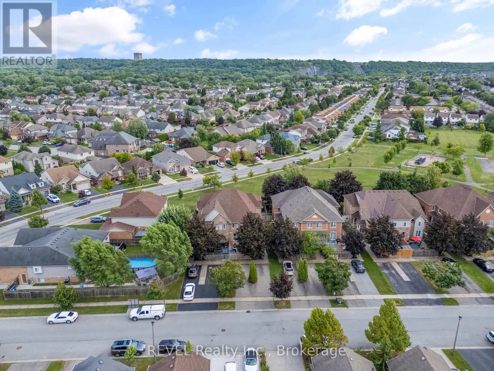 A - 20 BROWN DRIVE, #A