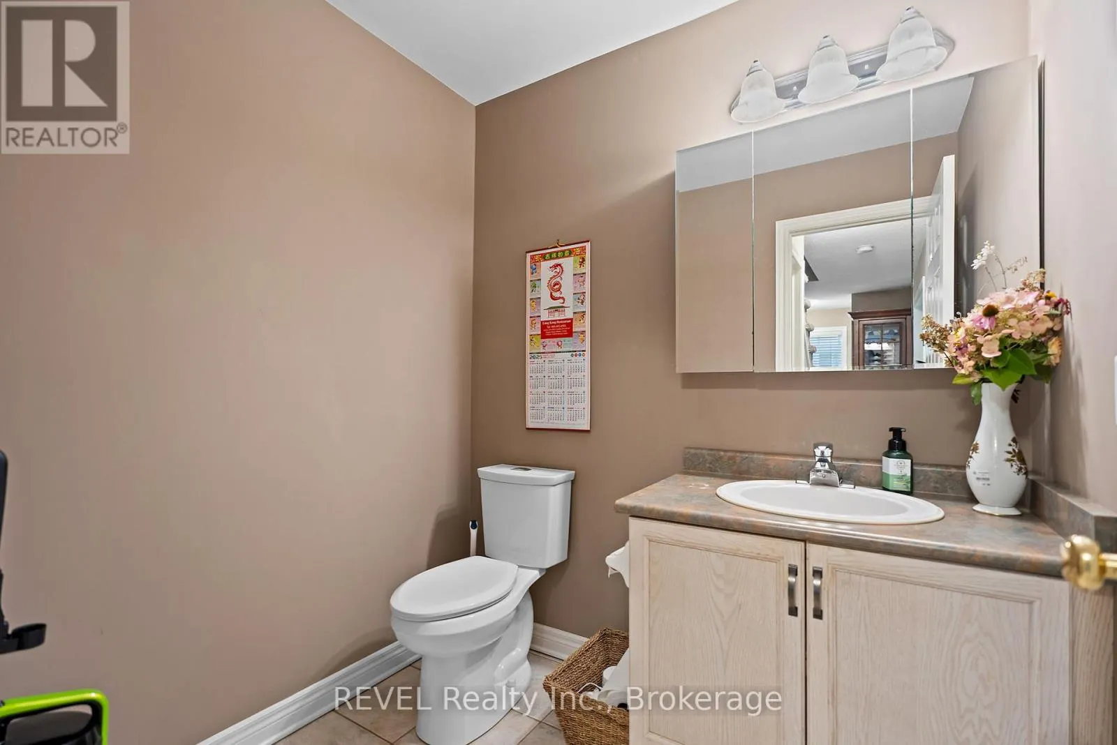 A - 20 BROWN DRIVE, #A