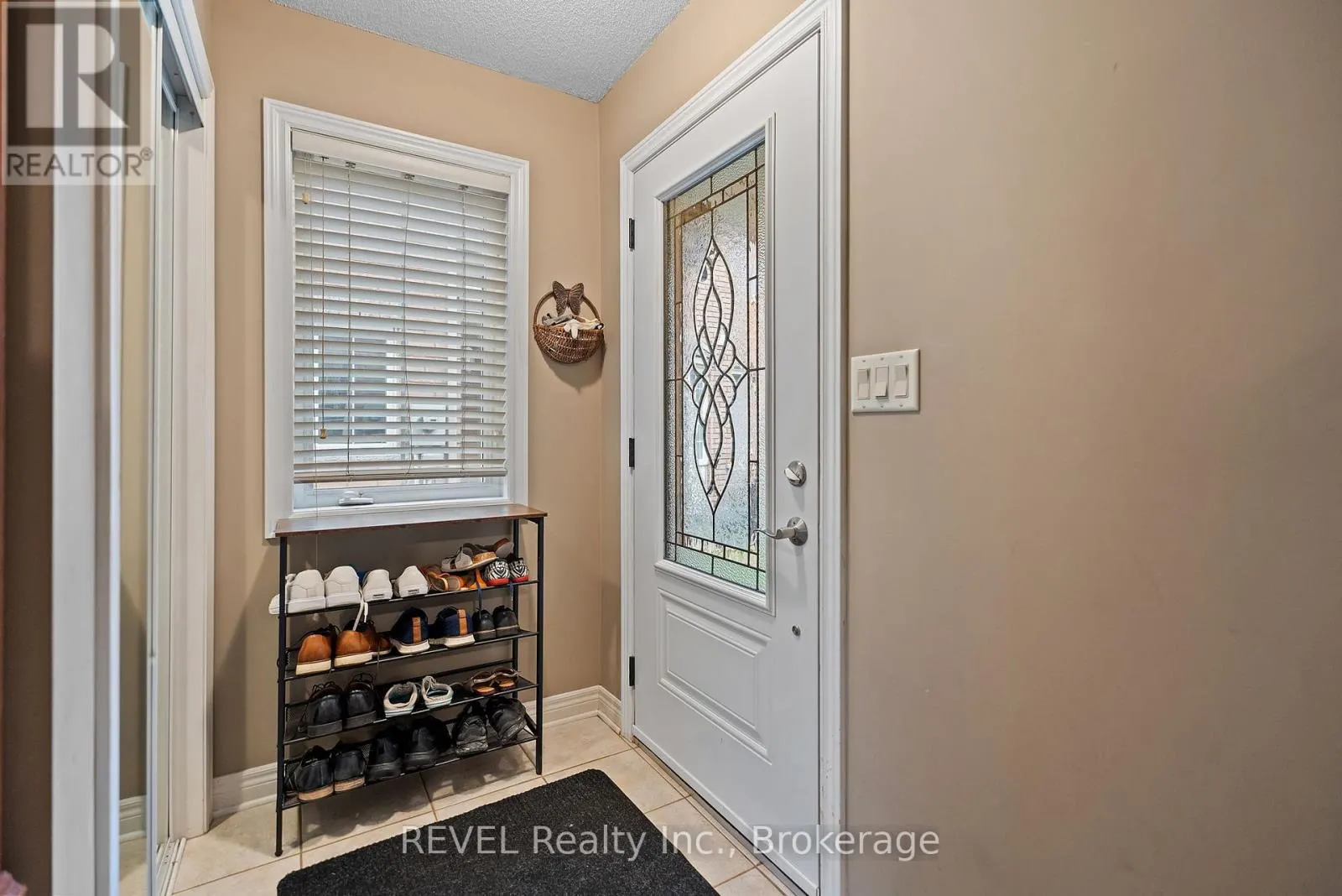 A - 20 BROWN DRIVE, #A