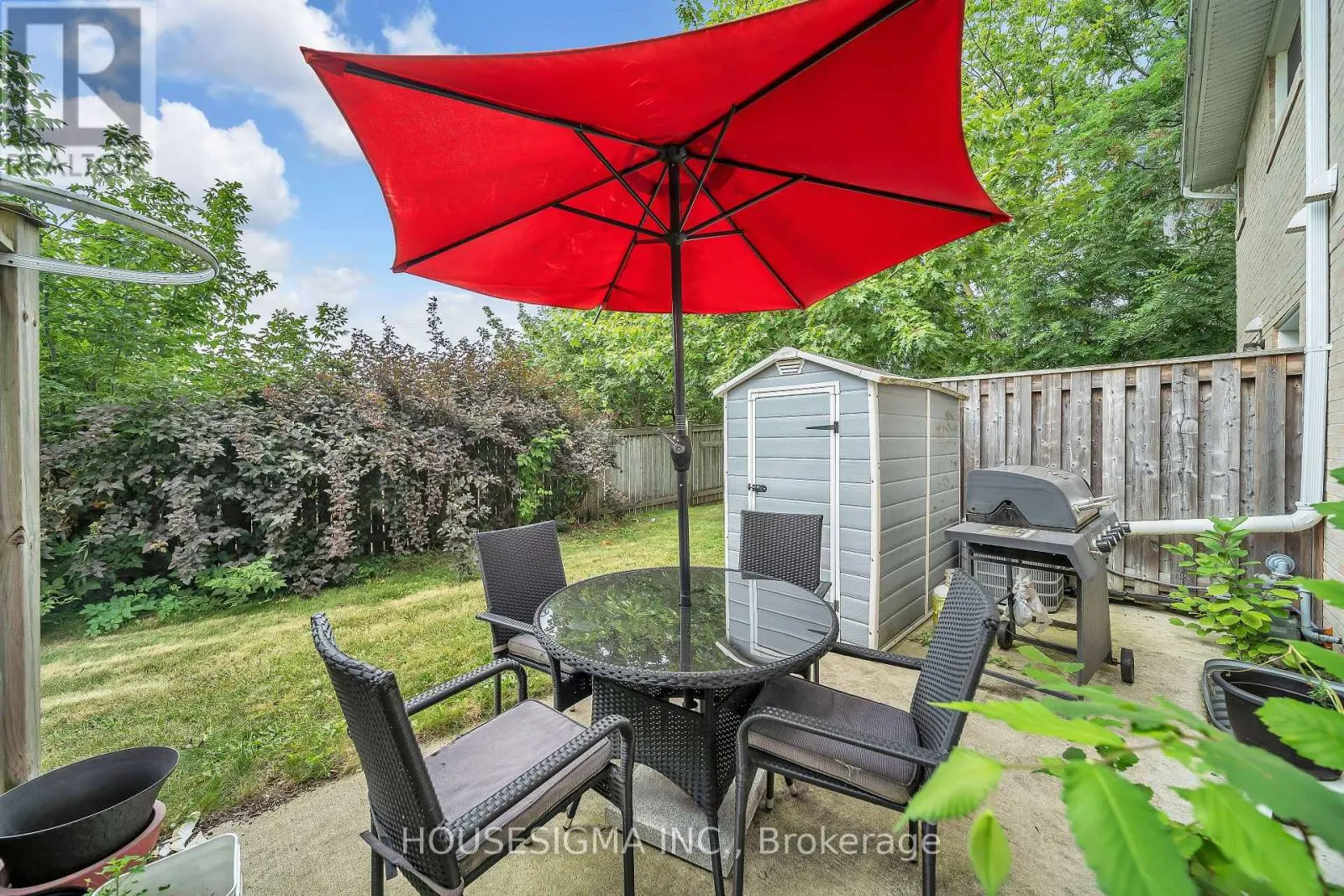 16 - 50 WESTMOUNT ROAD W