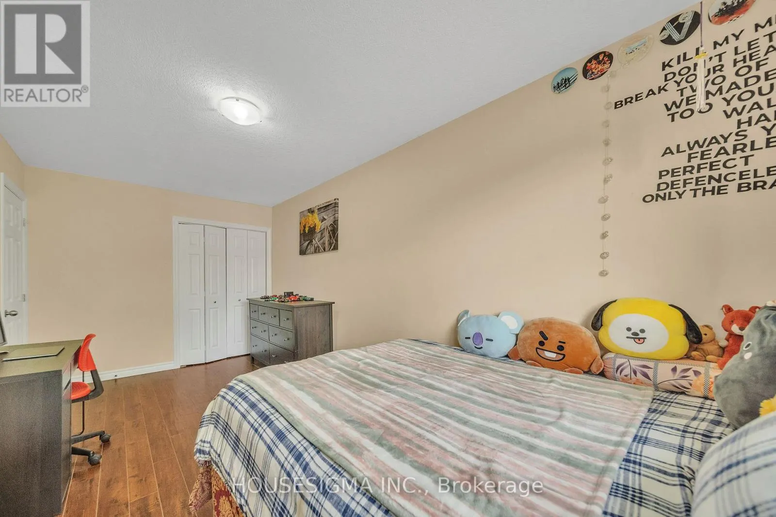 16 - 50 WESTMOUNT ROAD W