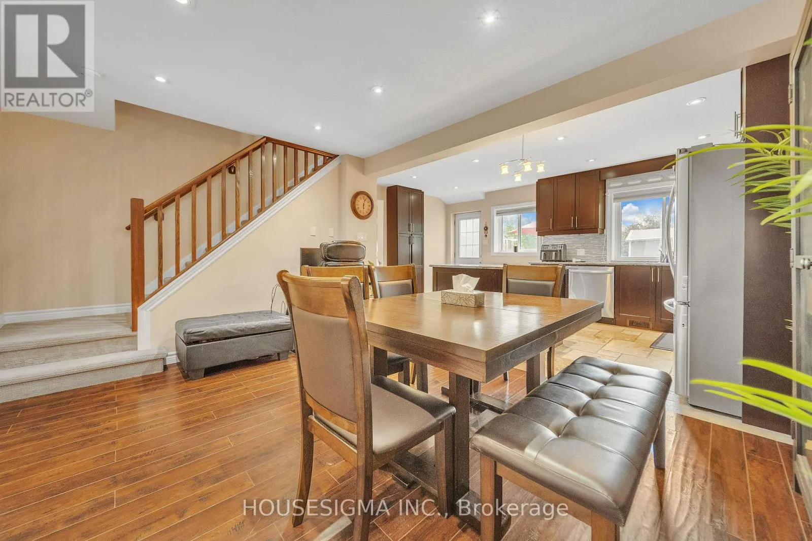 16 - 50 WESTMOUNT ROAD W