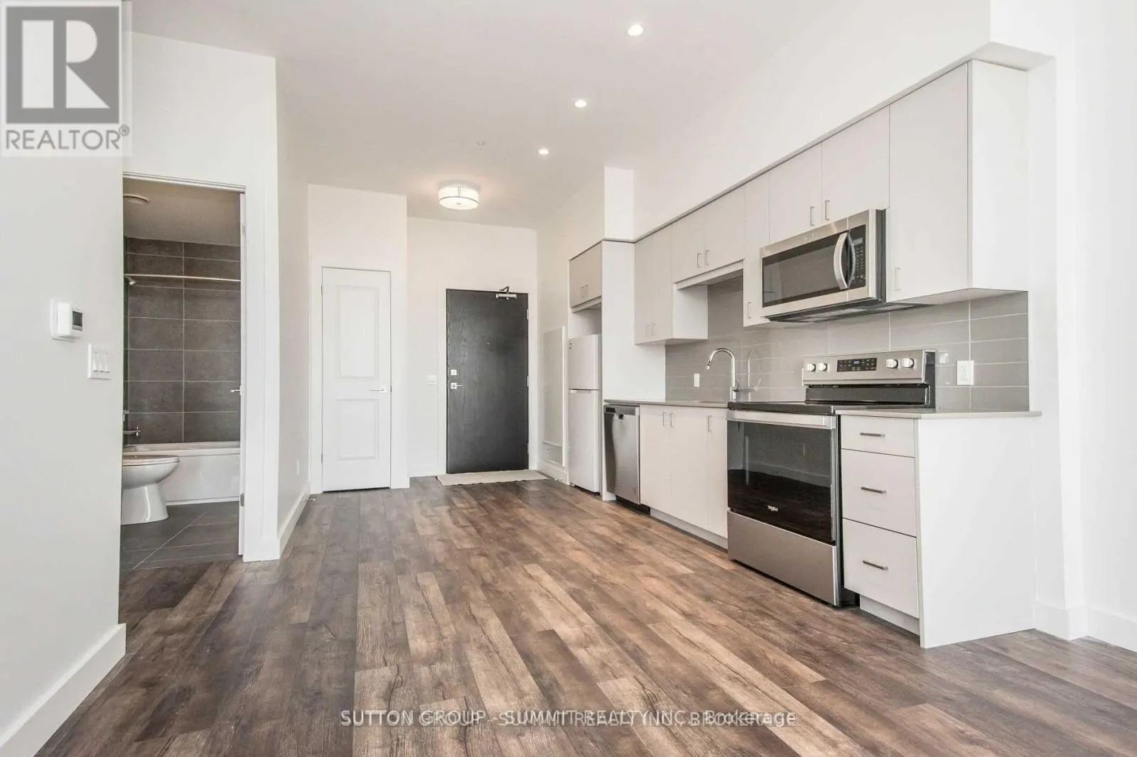 15 GLEBE STREET