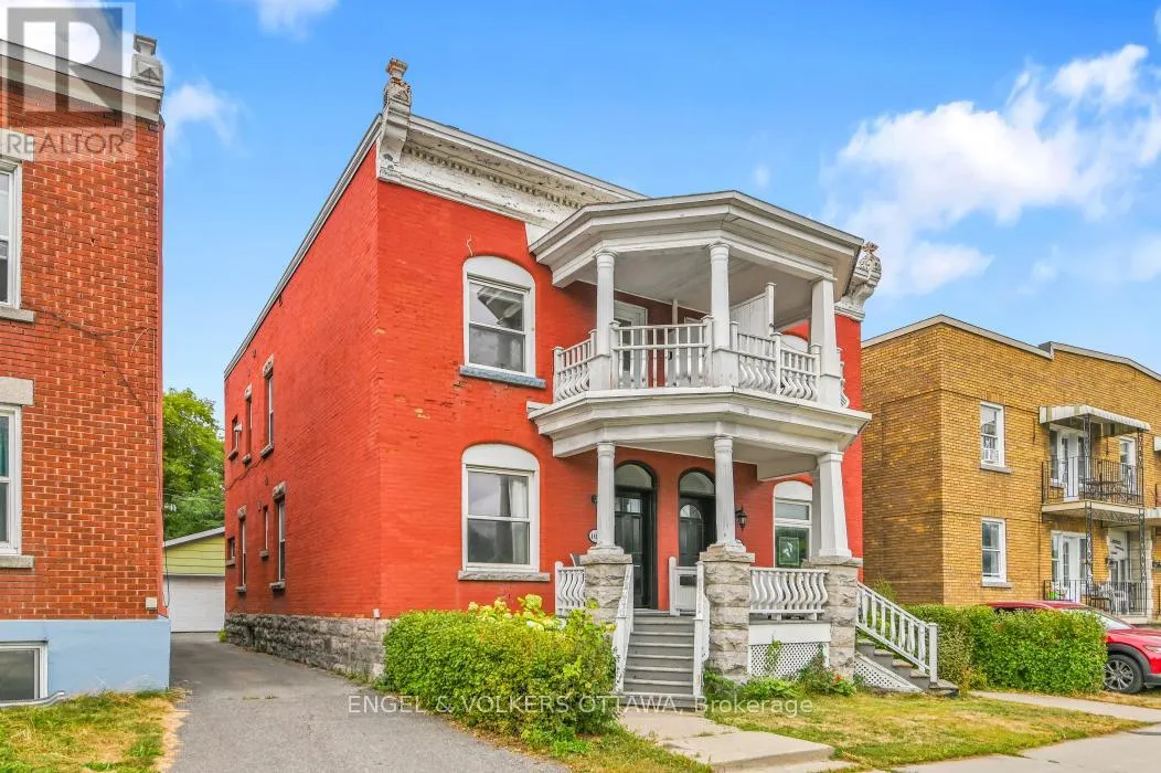 104 KING EDWARD AVENUE