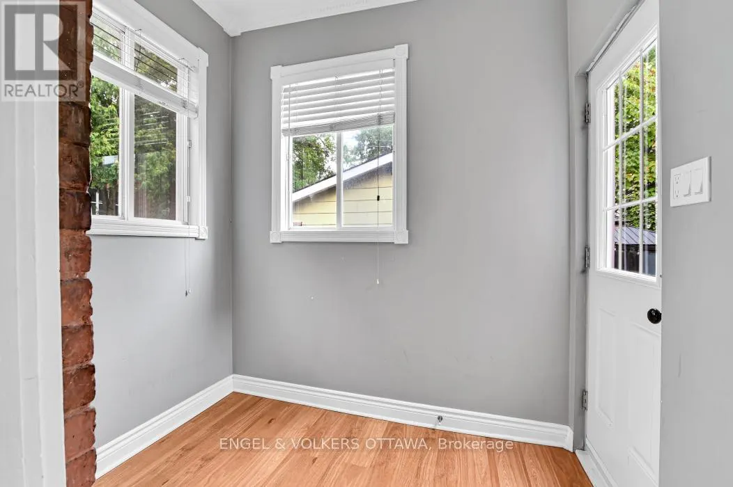 104 KING EDWARD AVENUE