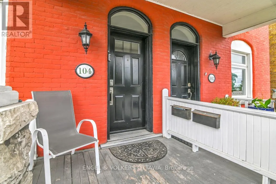 104 KING EDWARD AVENUE