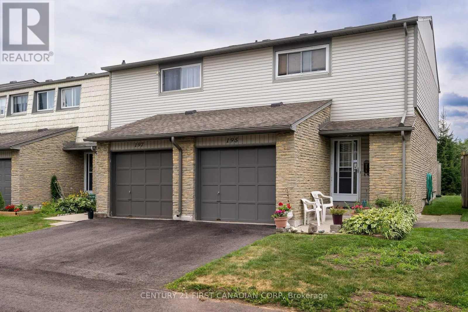 195 DEVERON CRESCENT