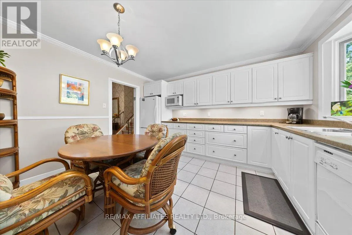 49 SILVER ASPEN CRESCENT