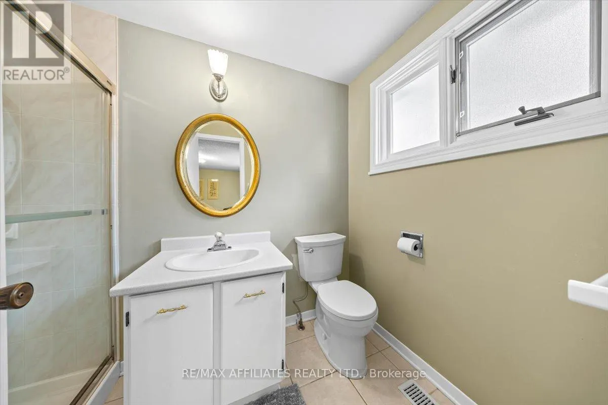 49 SILVER ASPEN CRESCENT
