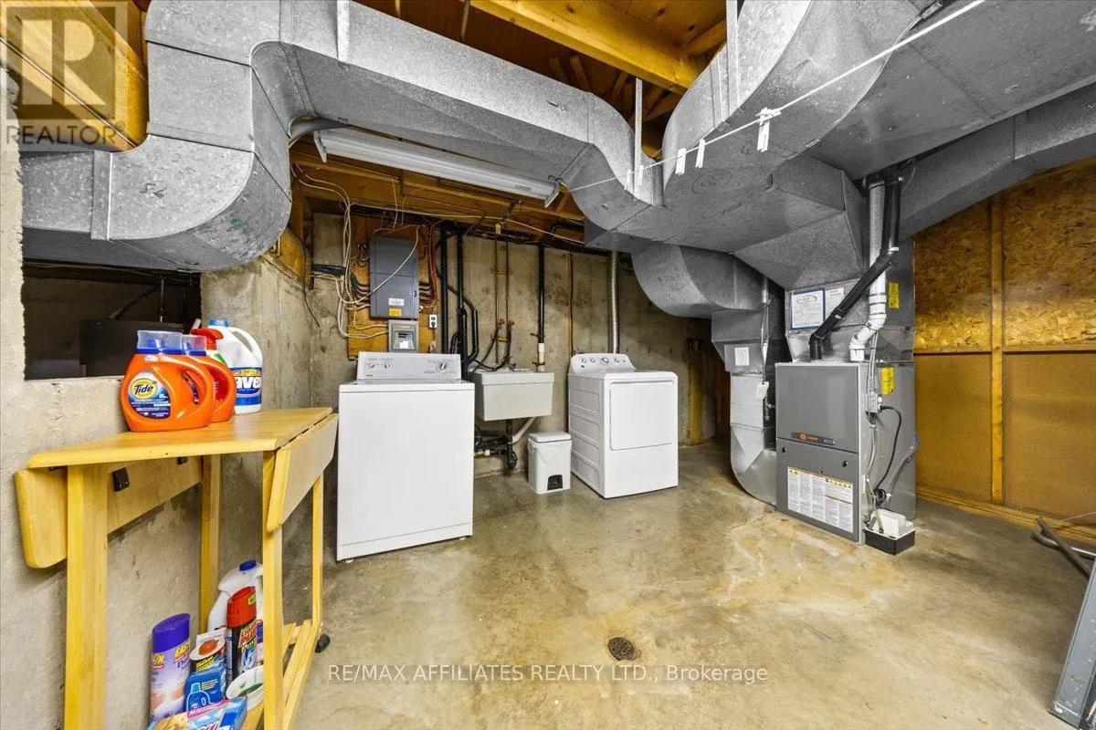 49 SILVER ASPEN CRESCENT