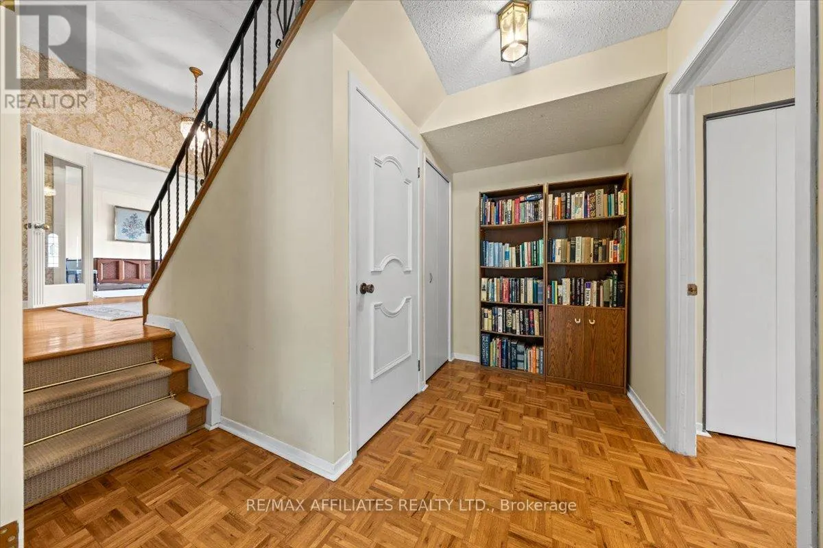 49 SILVER ASPEN CRESCENT
