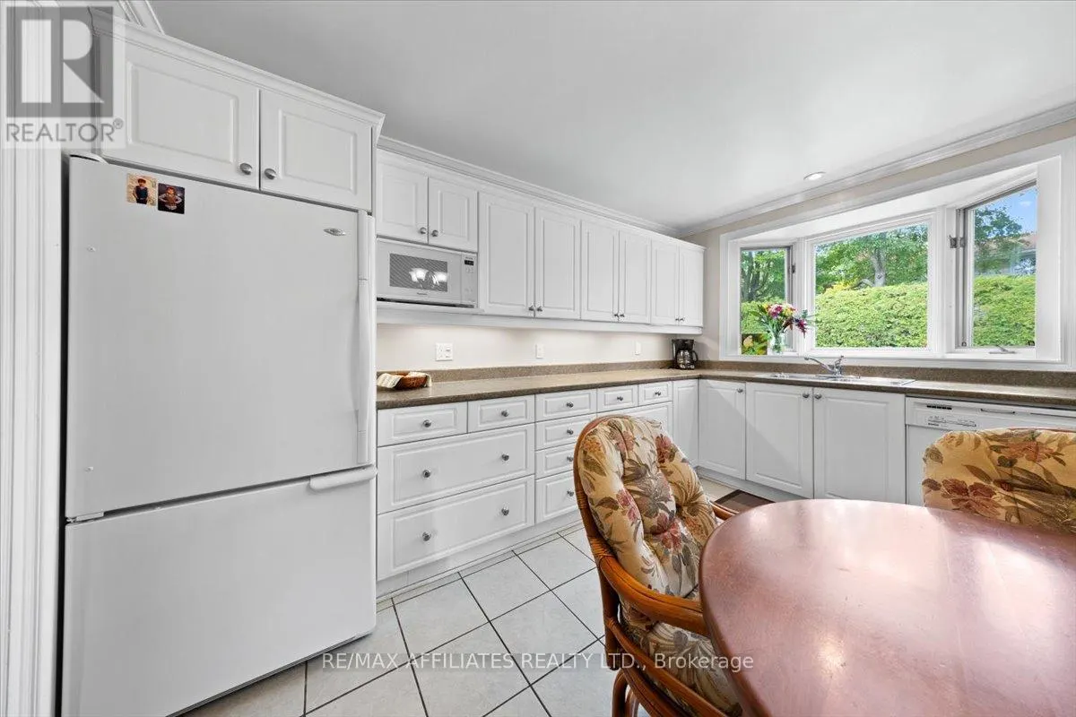 49 SILVER ASPEN CRESCENT