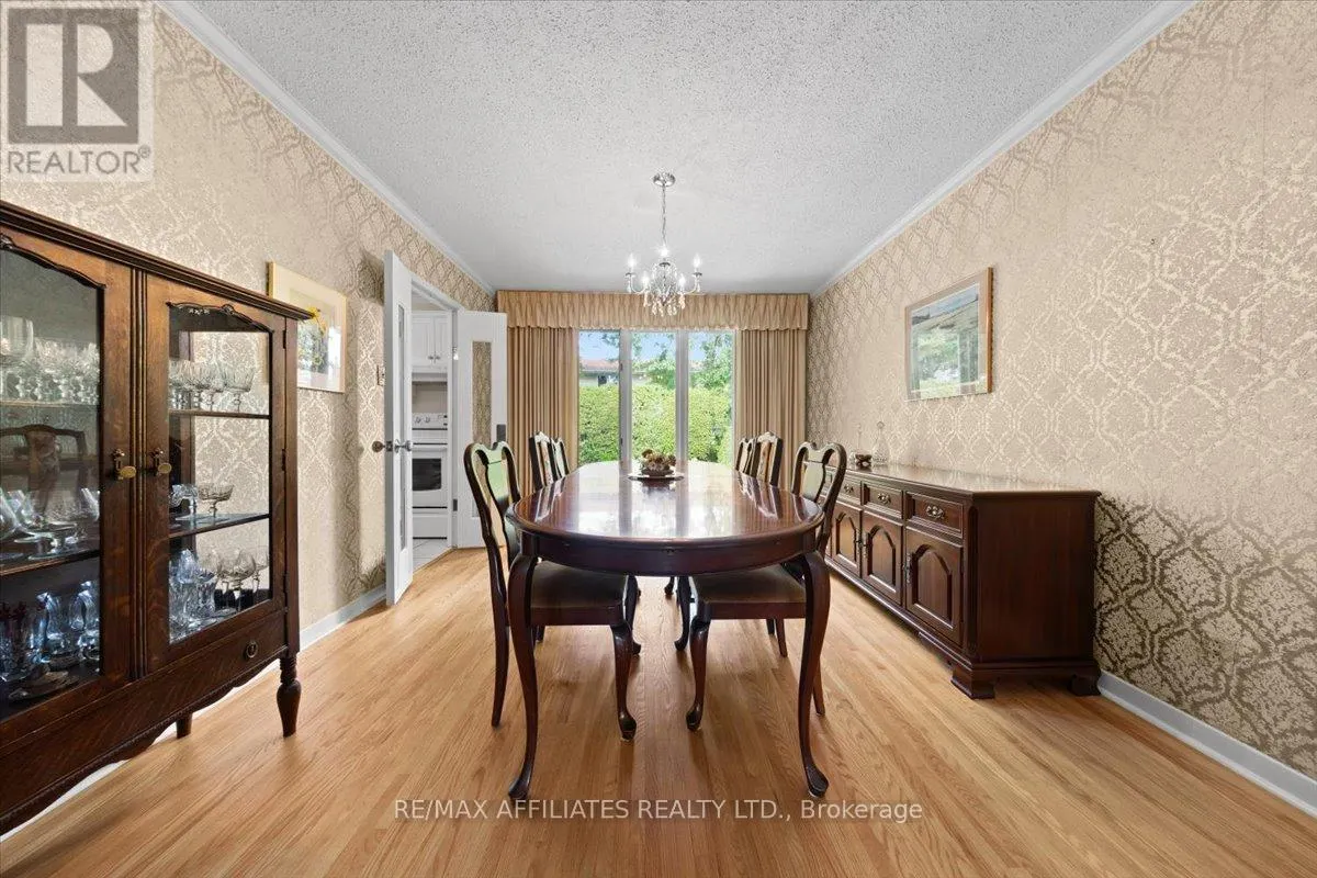 49 SILVER ASPEN CRESCENT
