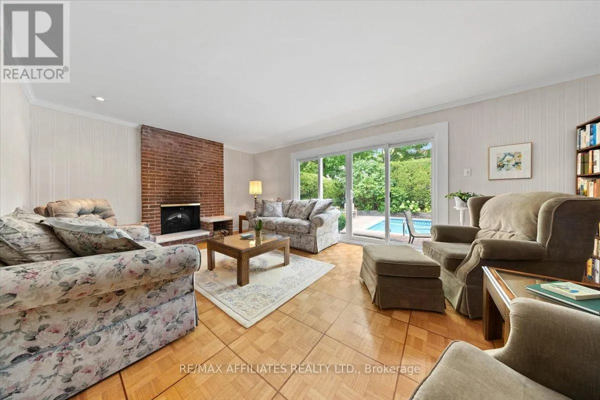 49 SILVER ASPEN CRESCENT