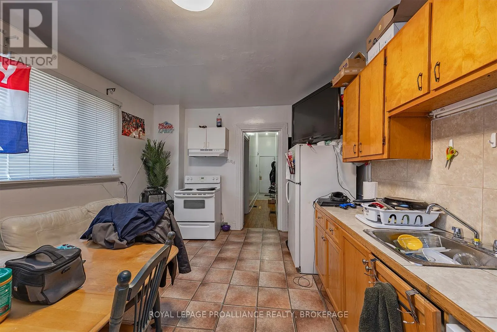 521 JOHNSON STREET