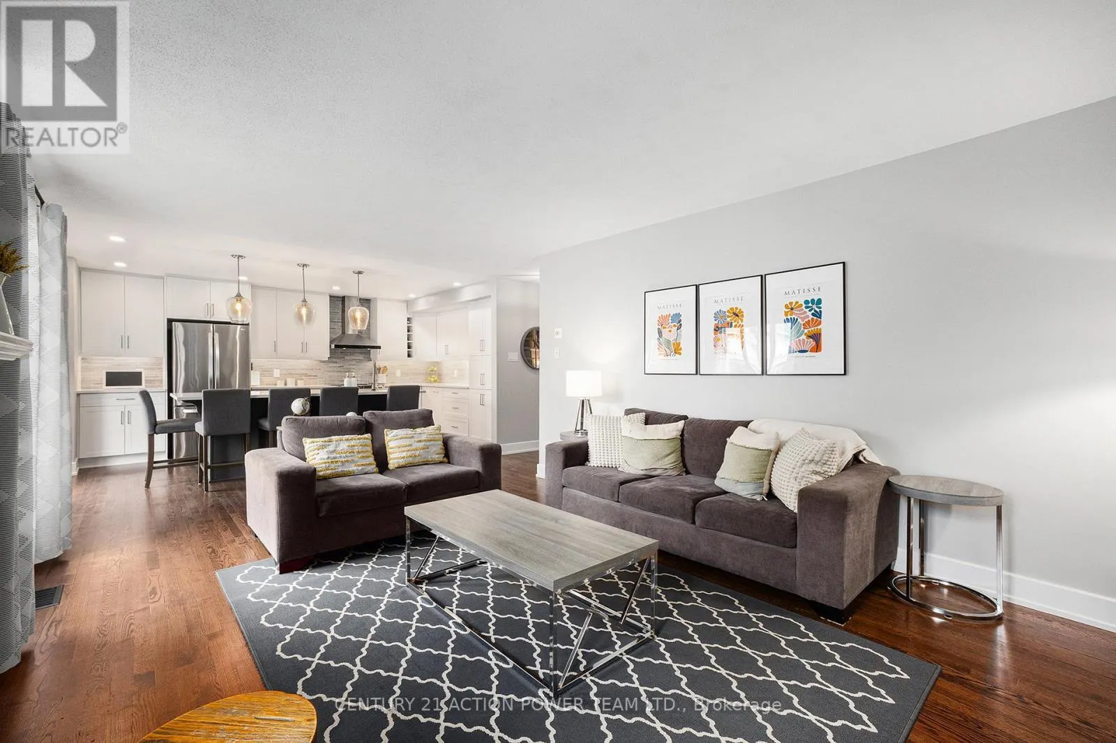 6008 LONGLEAF DRIVE