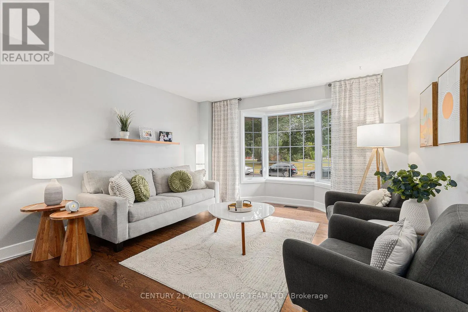 6008 LONGLEAF DRIVE