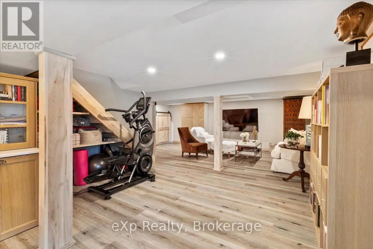 78 MAPLE DRIVE