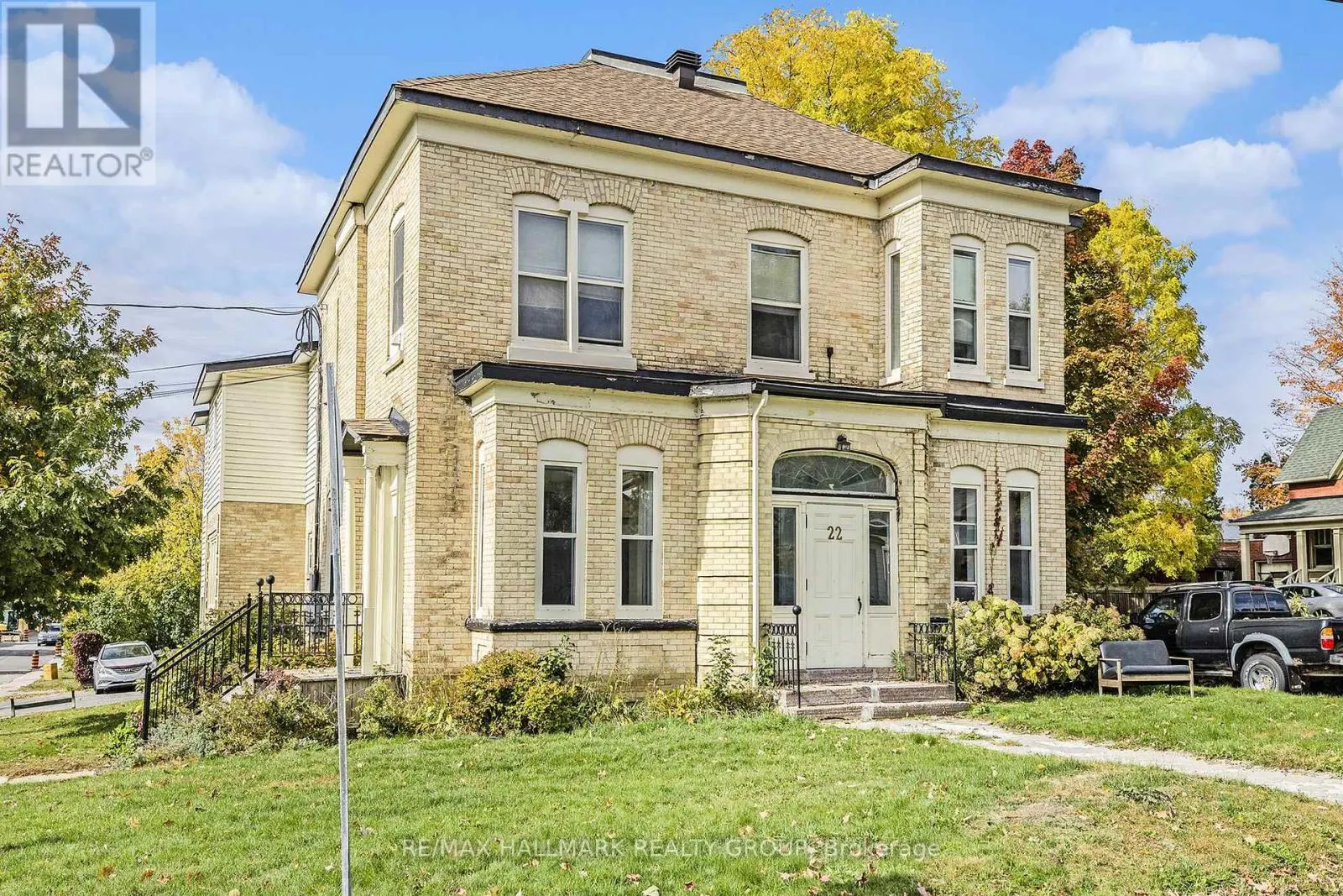 22 MAPLE AVENUE
