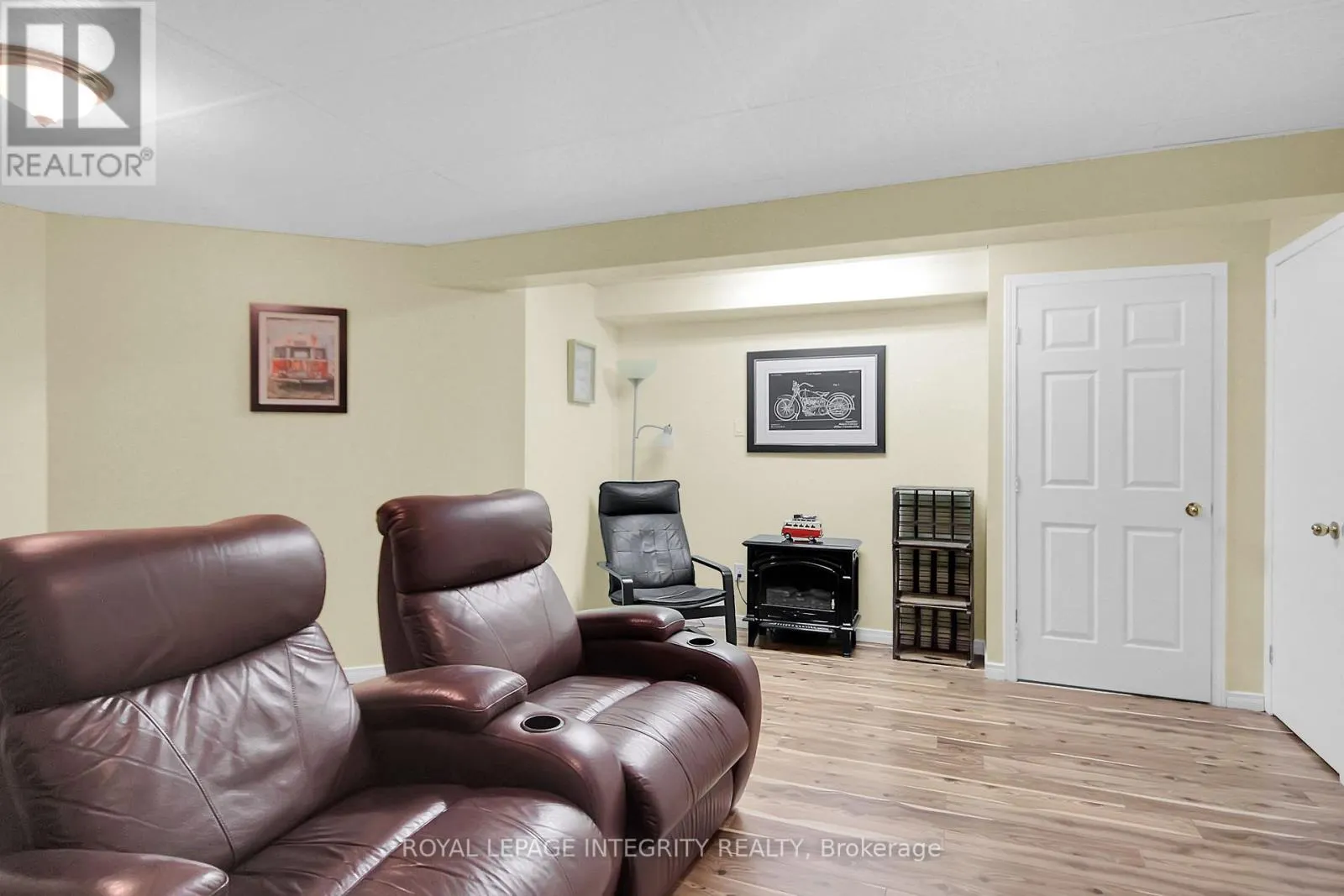22 HALKIRK AVENUE