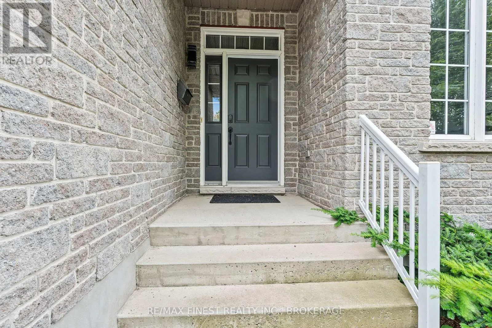 995 SWANFIELD STREET