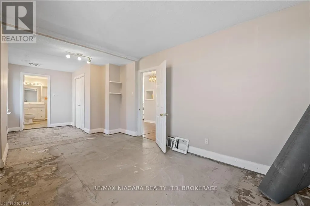 785 CANBORO ROAD