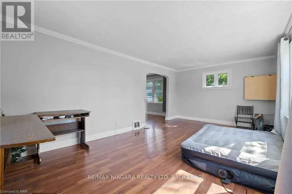 785 CANBORO ROAD