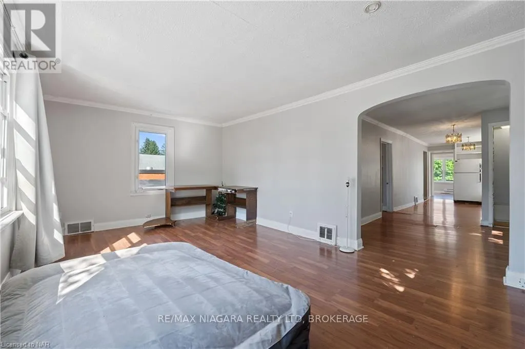 785 CANBORO ROAD